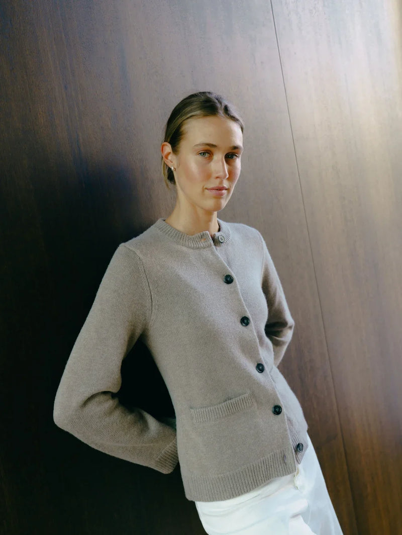 ANNA V BERG