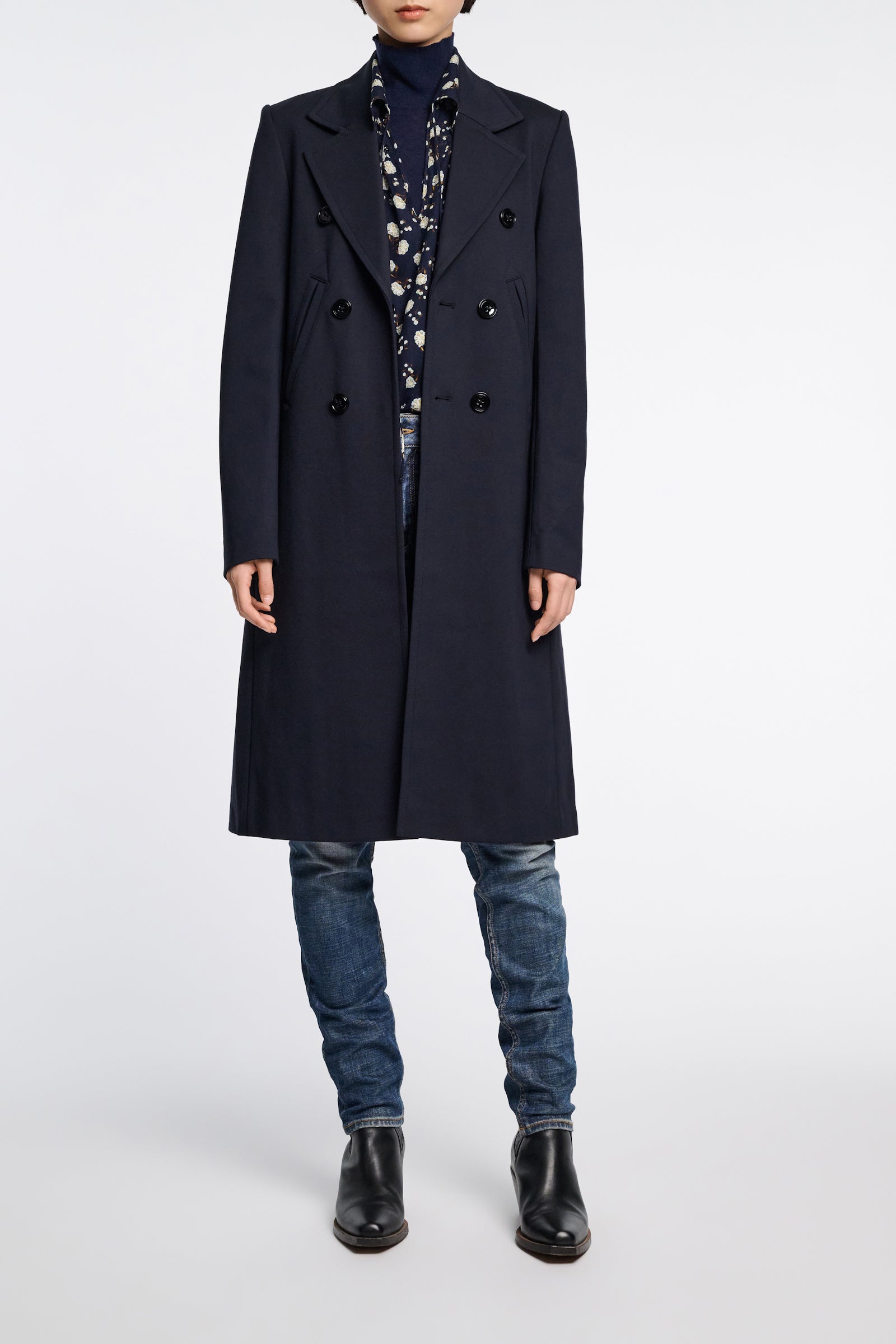 Mantel Emotional Essence I