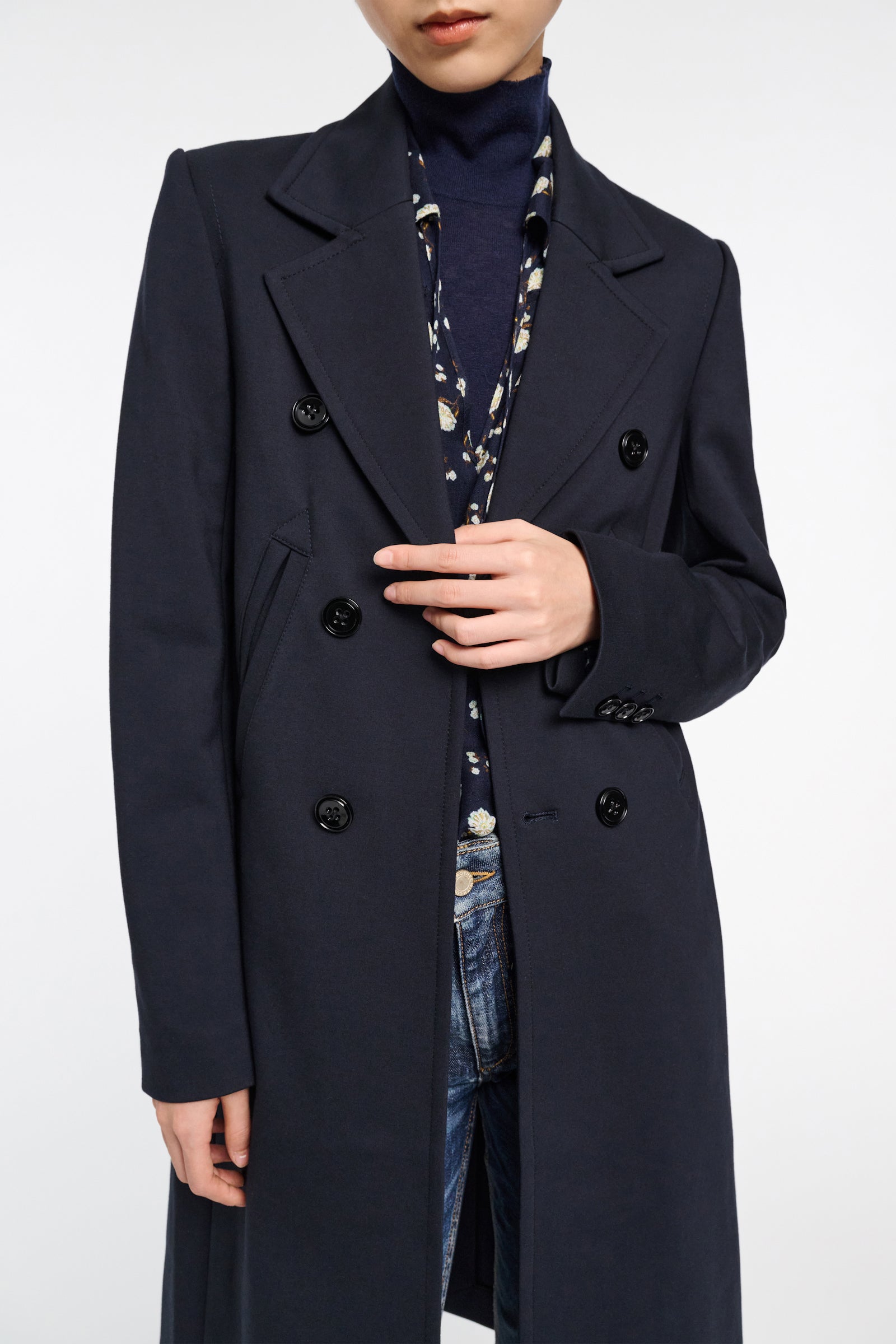 Mantel Emotional Essence I