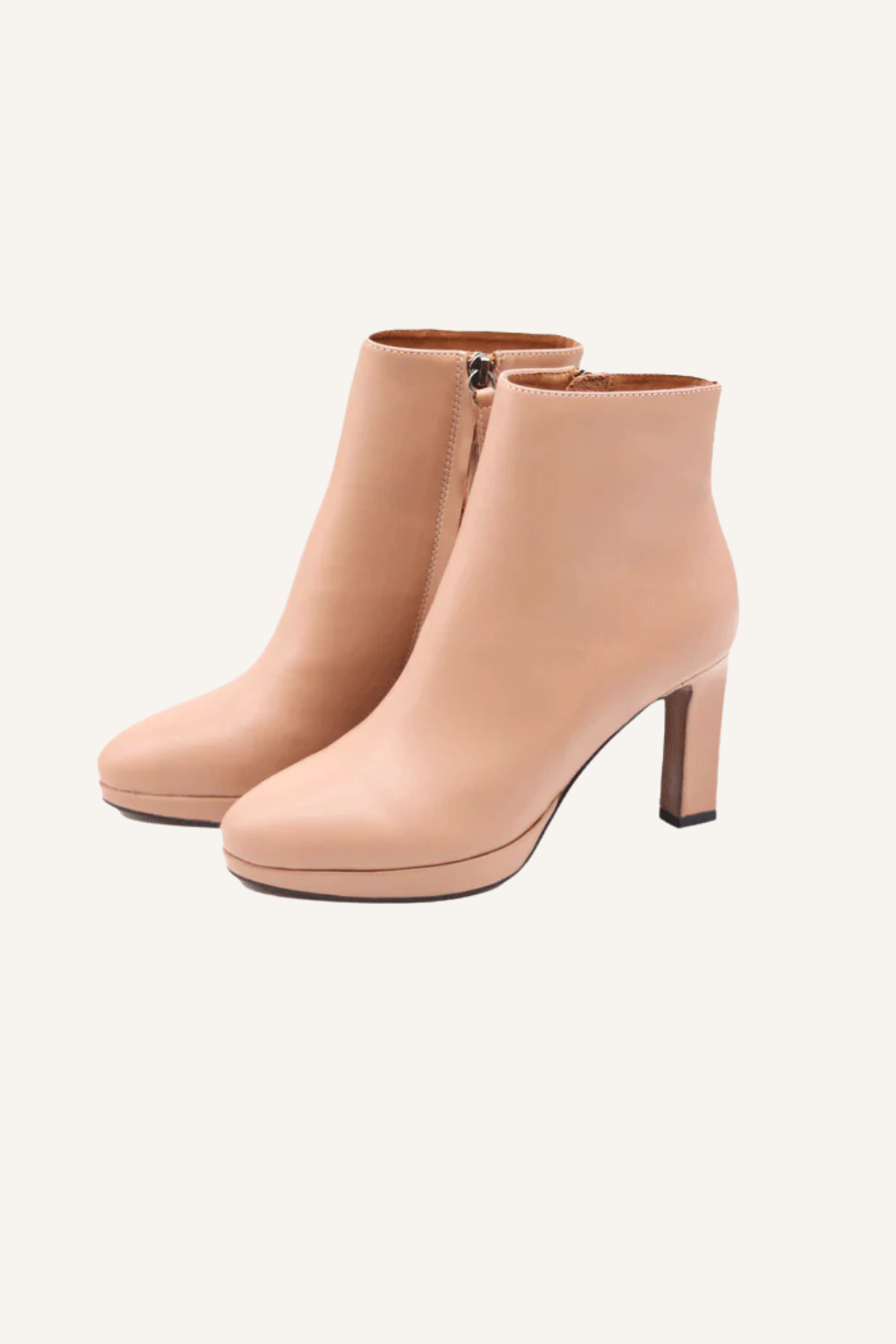 Heeled ankle boots nude