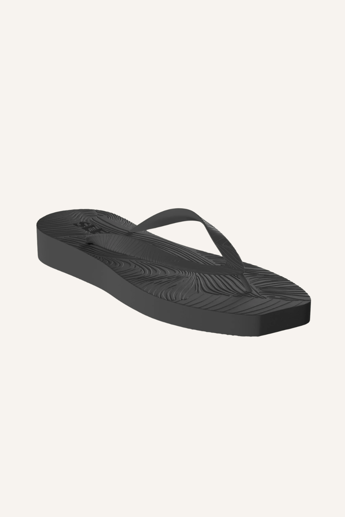 Schwarze Flip-Flop mit gewölbter Plateausohle und Riemen aus Naturkautschuk