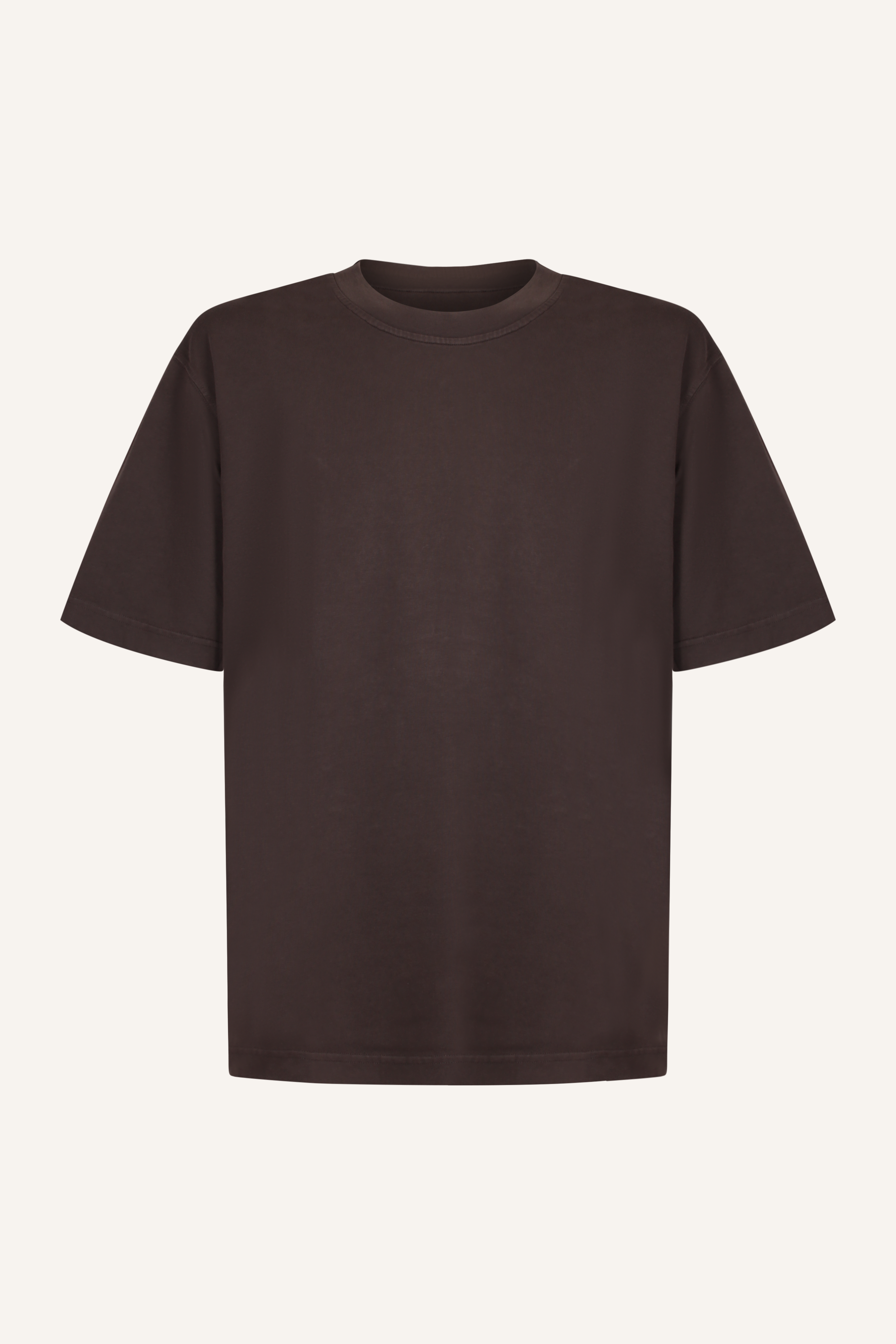 Schwarzes T-Shirt aus weichem Baumwoll-Jersey mit entspannter Silhouette und gesticktem Logo unter einem großen, rechteckigen, dunkeln Muster auf dem Rücken