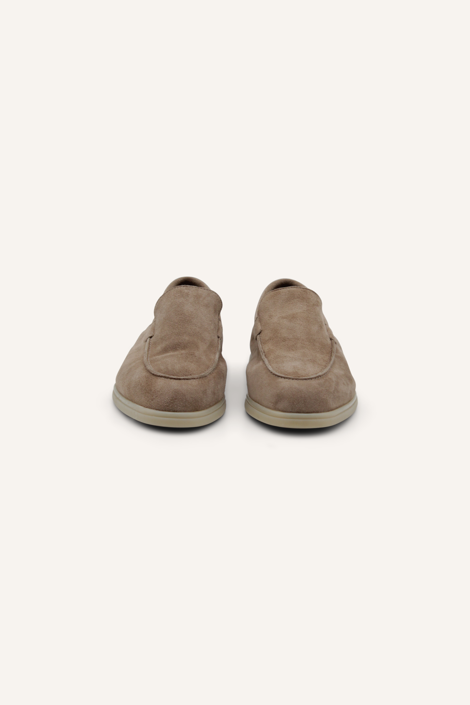 Loafer in Slip-on Silhouette aus Weichem Suede
