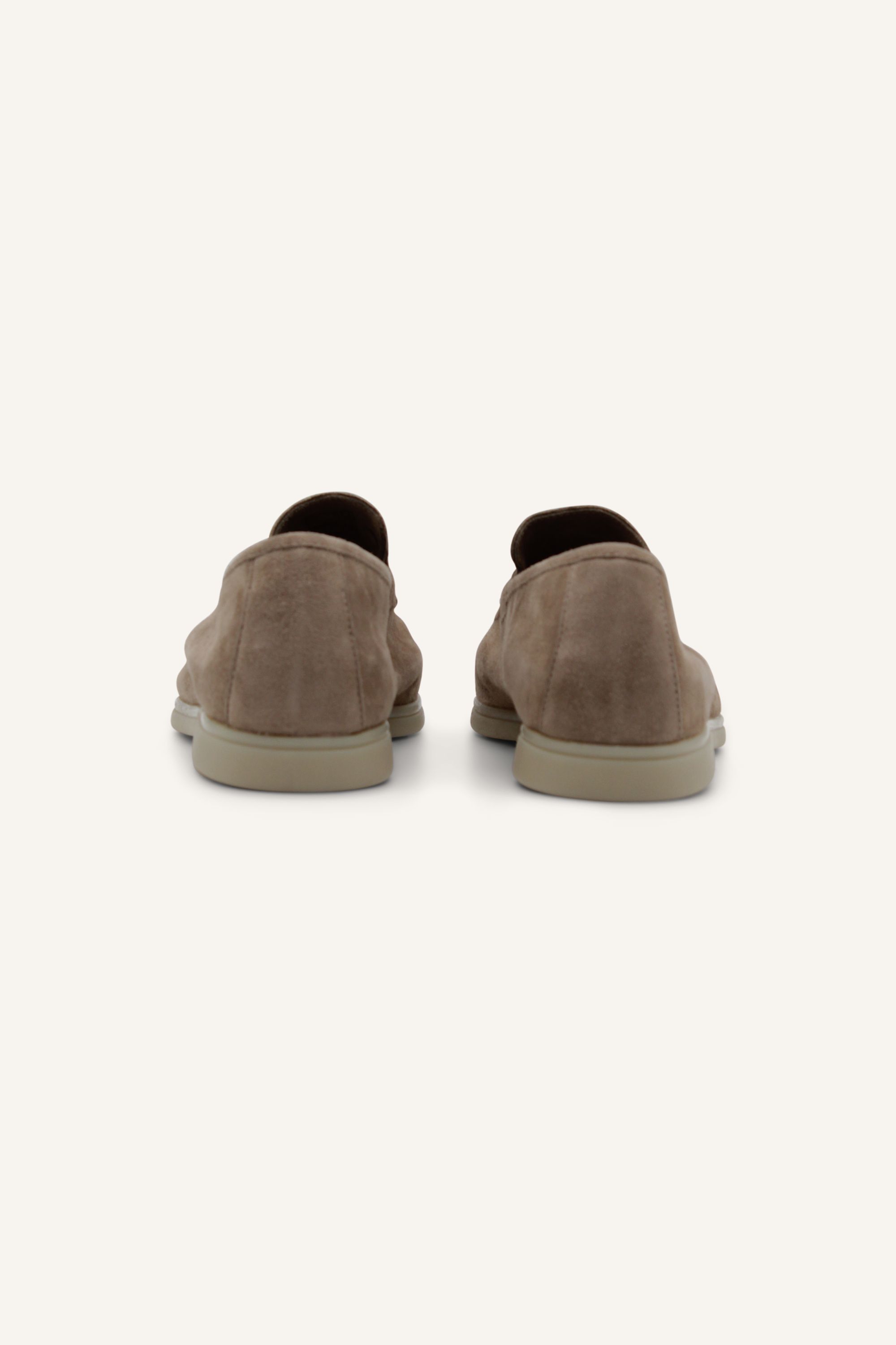 Loafer in Slip-on Silhouette aus Weichem Suede