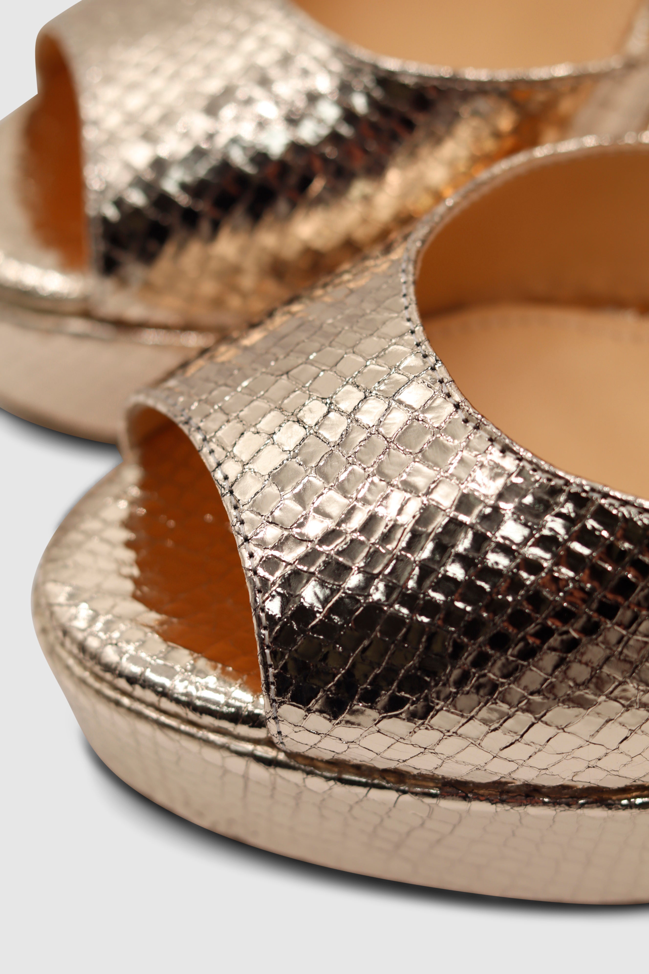 Galeata Heels Platino