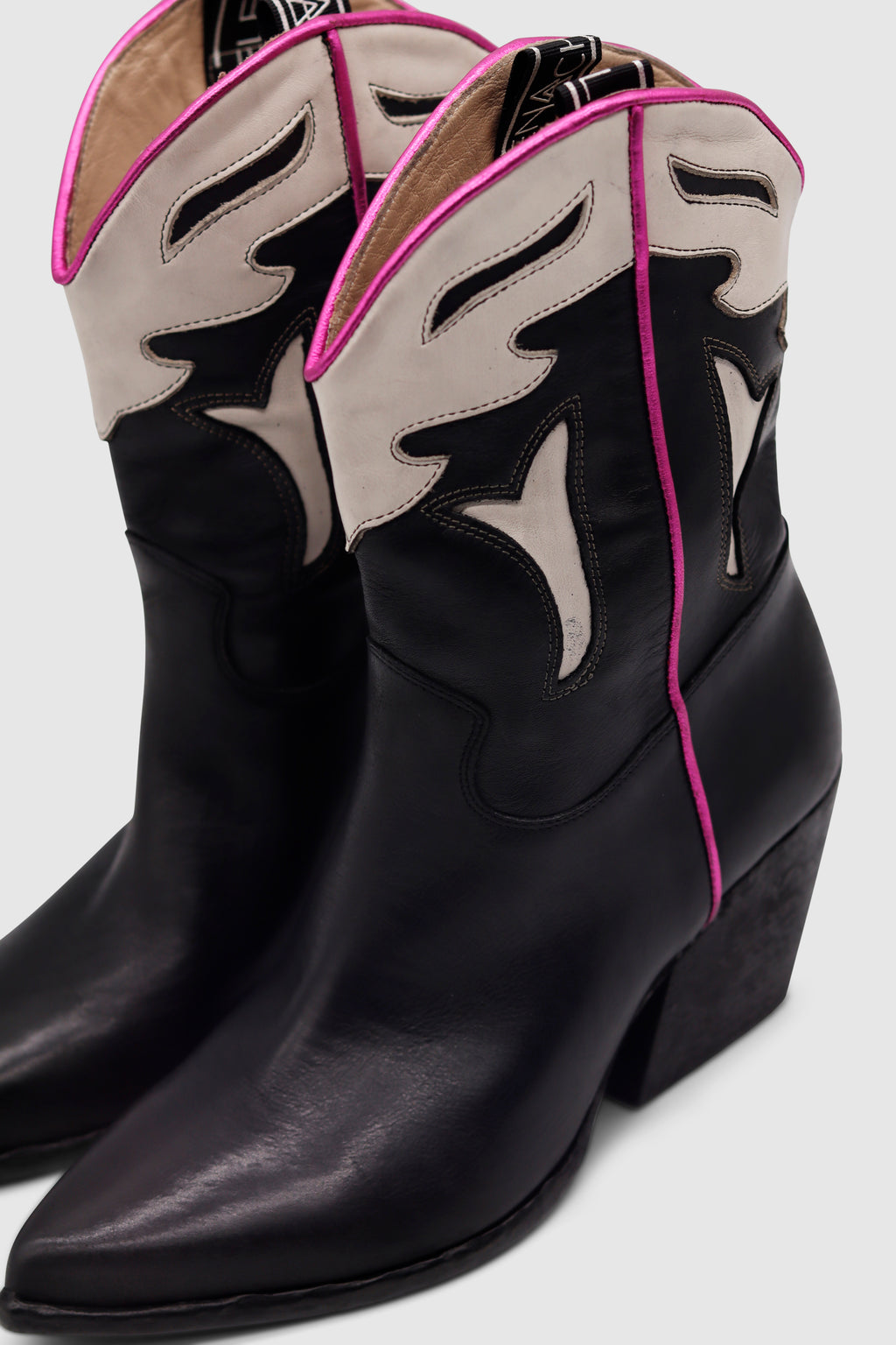 Cowboy Boots Wash Var. Nero/ Fuxia