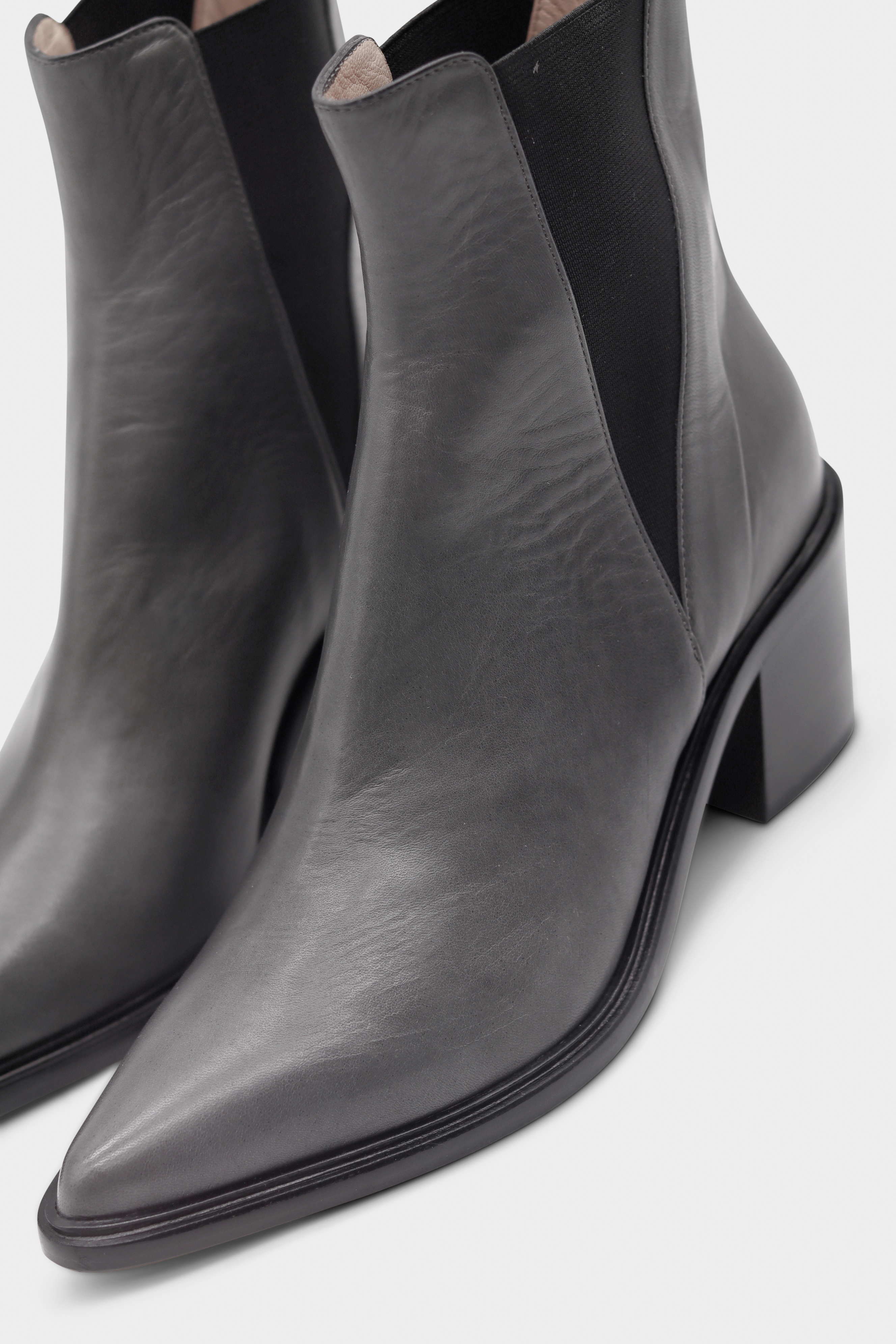 Jane Boots Glove Mouse