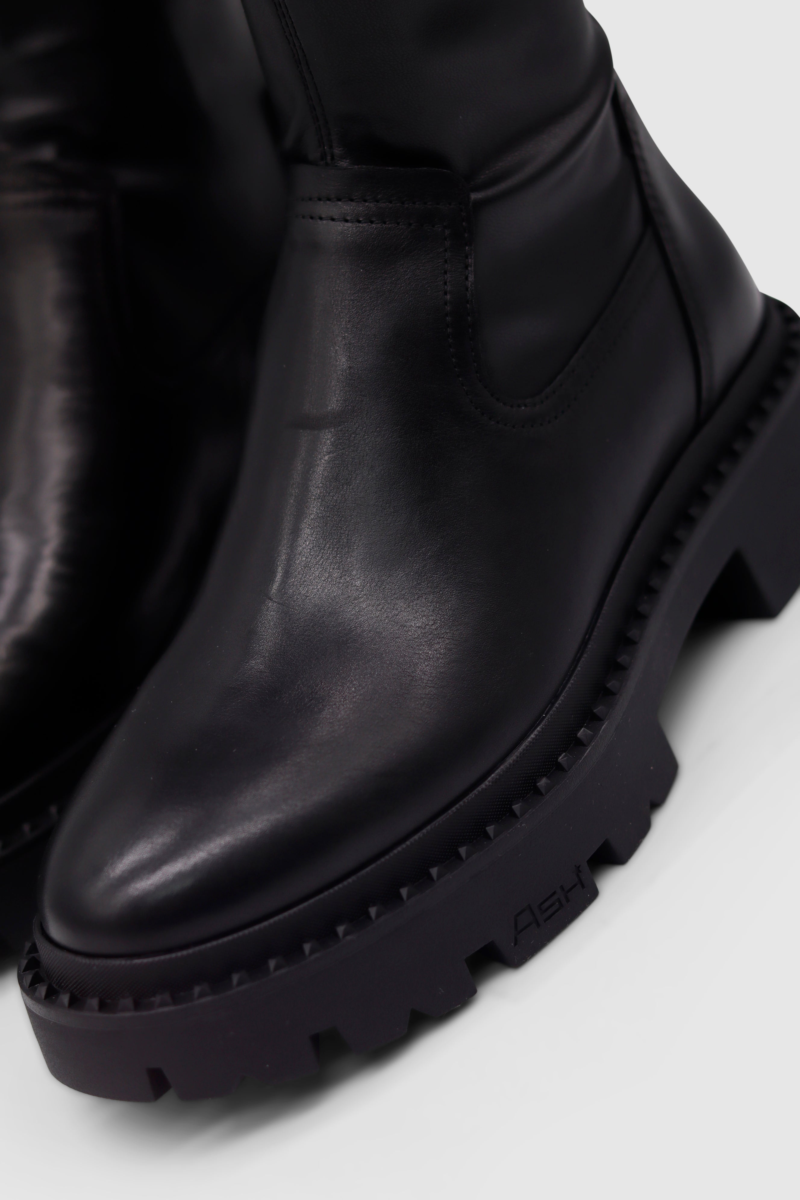 Gill Mustang Boots Black