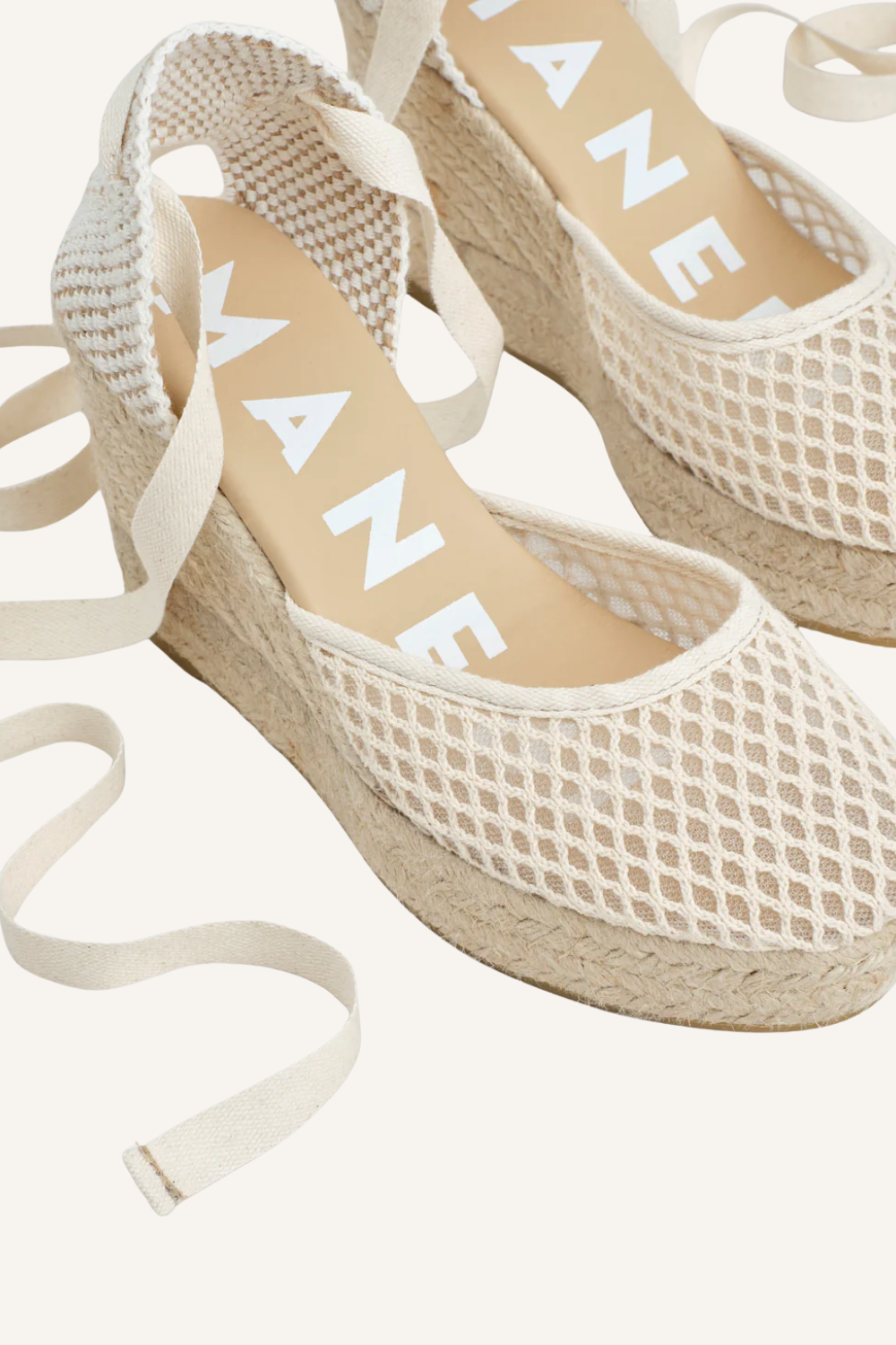 Wedge-Espadrilles mit Geflochtenem Jute-Keilabsatz