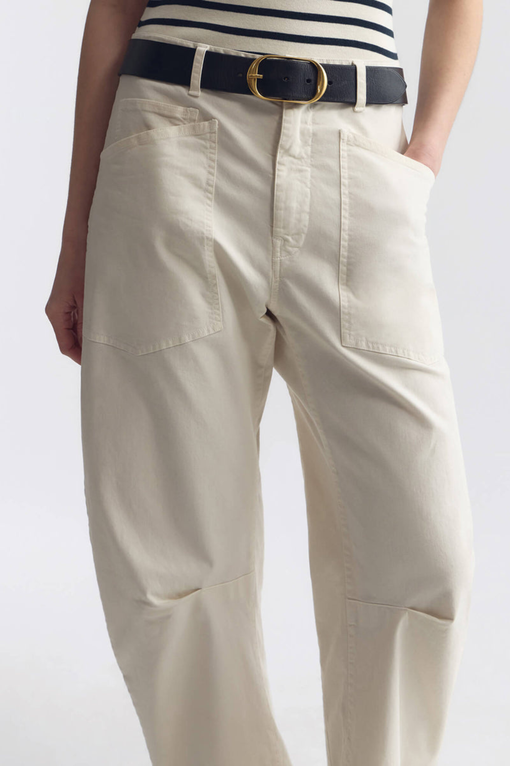 Mid-Rise Shon Hose mit Relaxed Barrel-Leg Silhouette