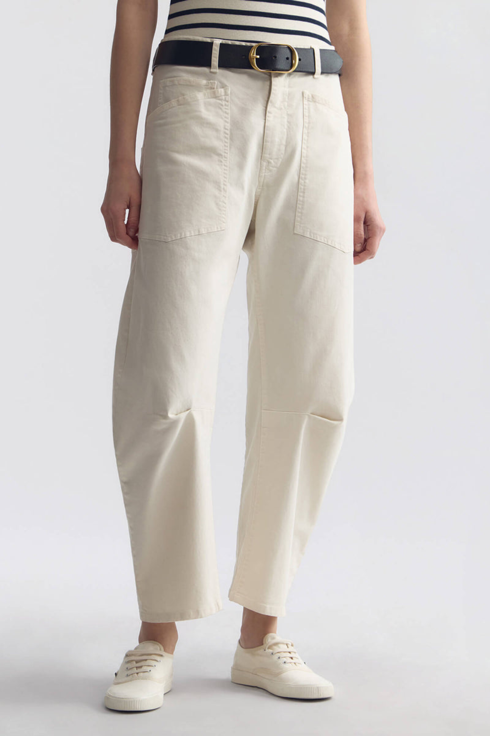 Mid-Rise Shon Hose mit Relaxed Barrel-Leg Silhouette