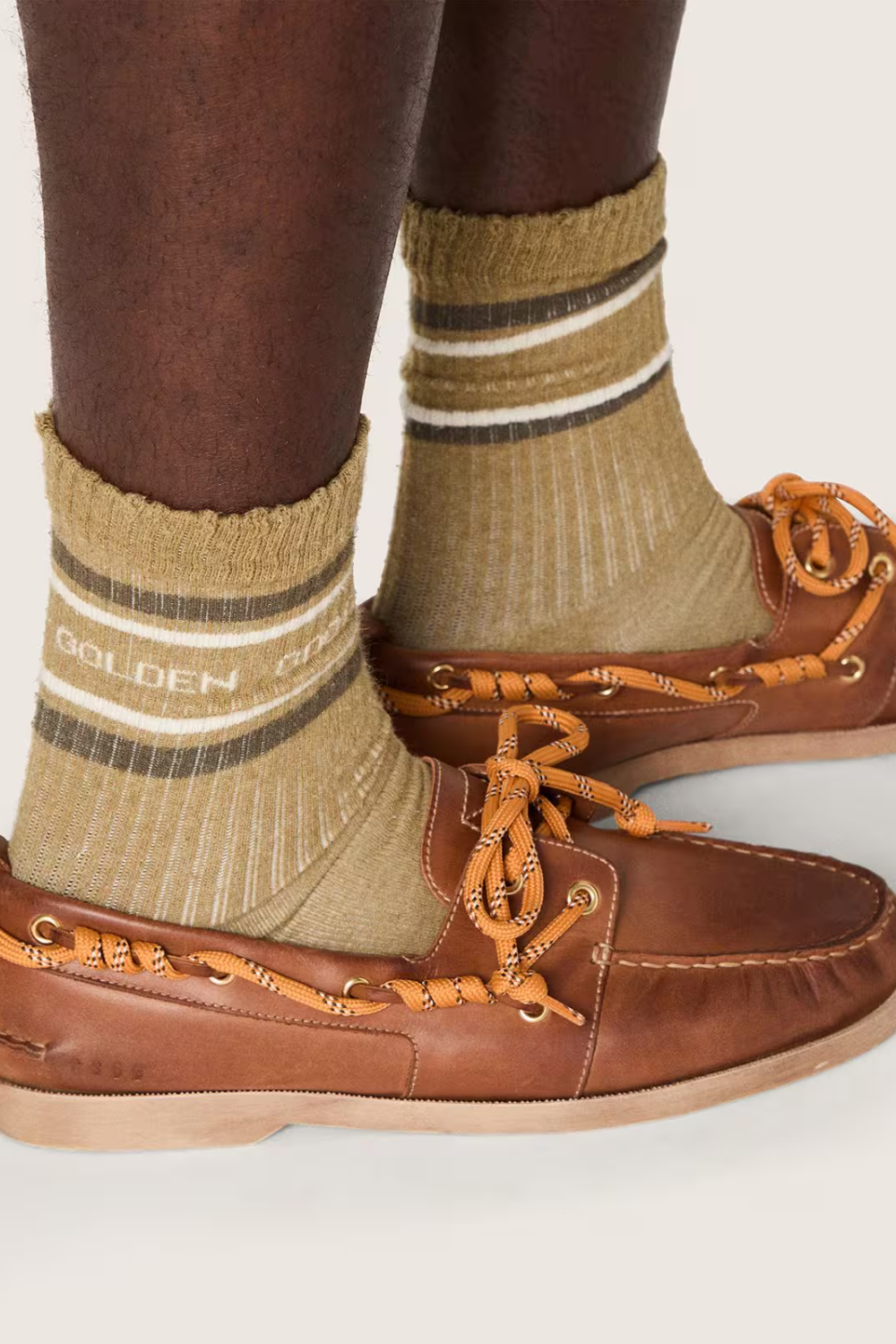 Khaki Socken mit Distressed-Details