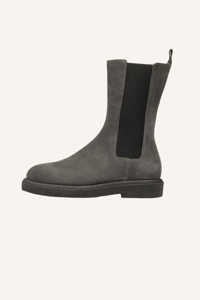 Boot Carolee in Reverse Dusty Brown