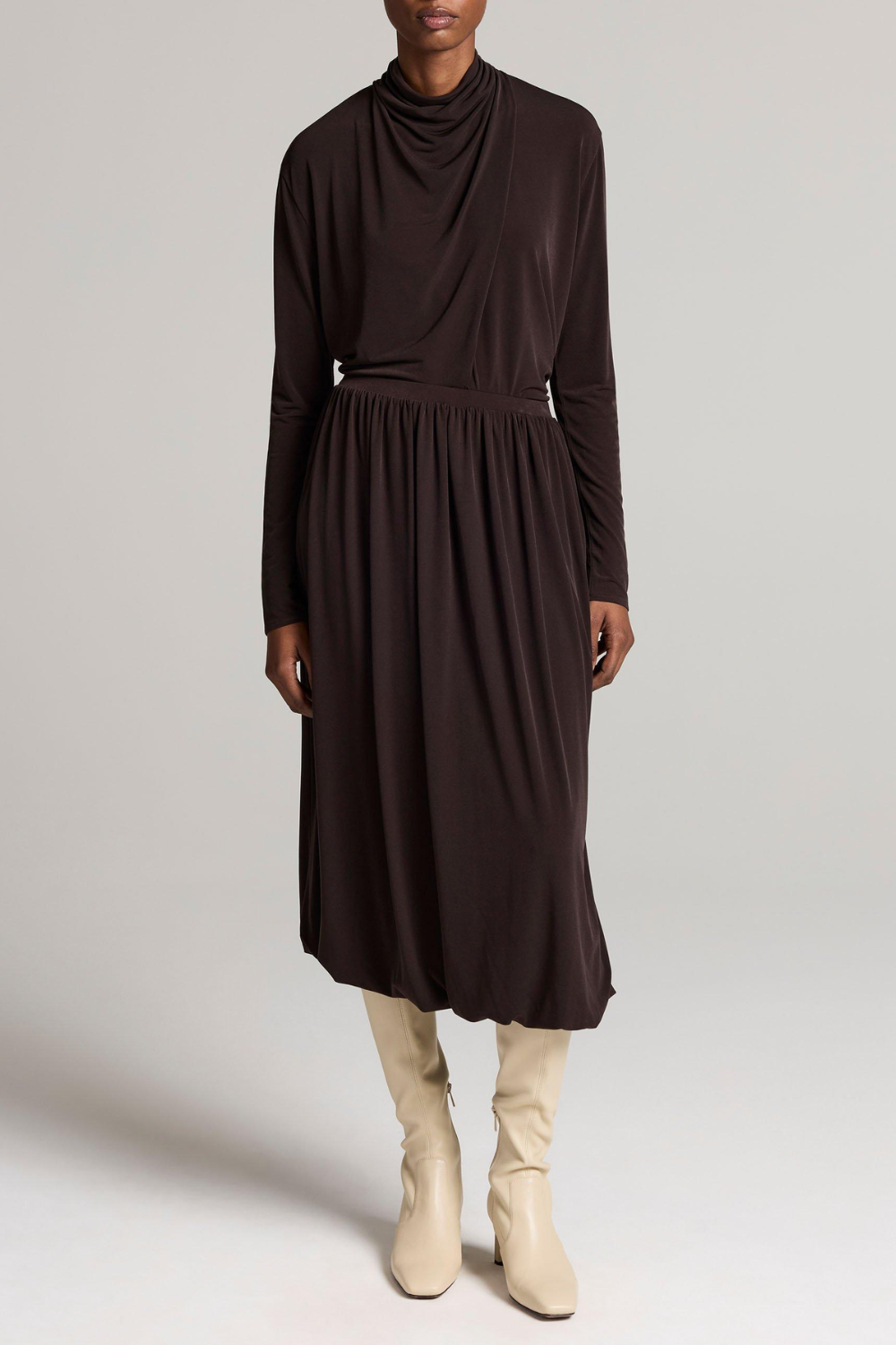 Longsleeve Draped-Neck in Smoked Truffle