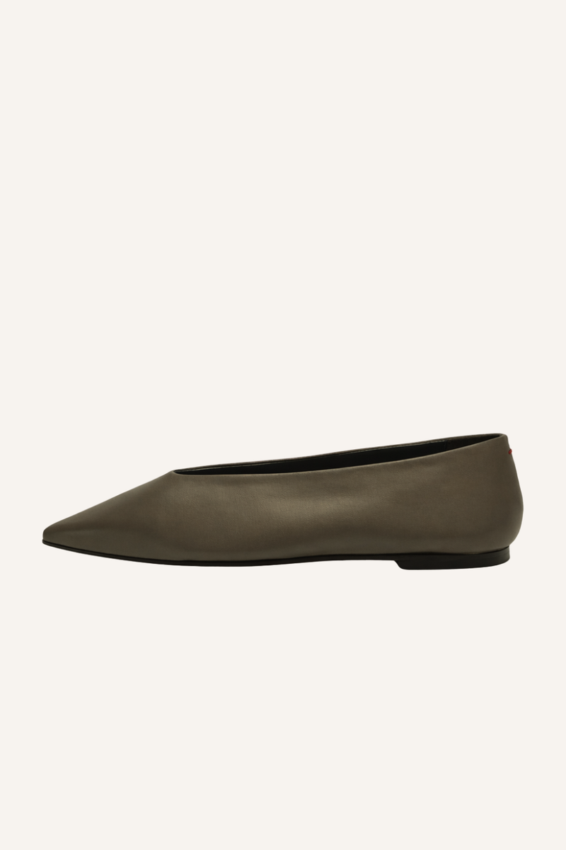 Ballerina Betty in Taupe
