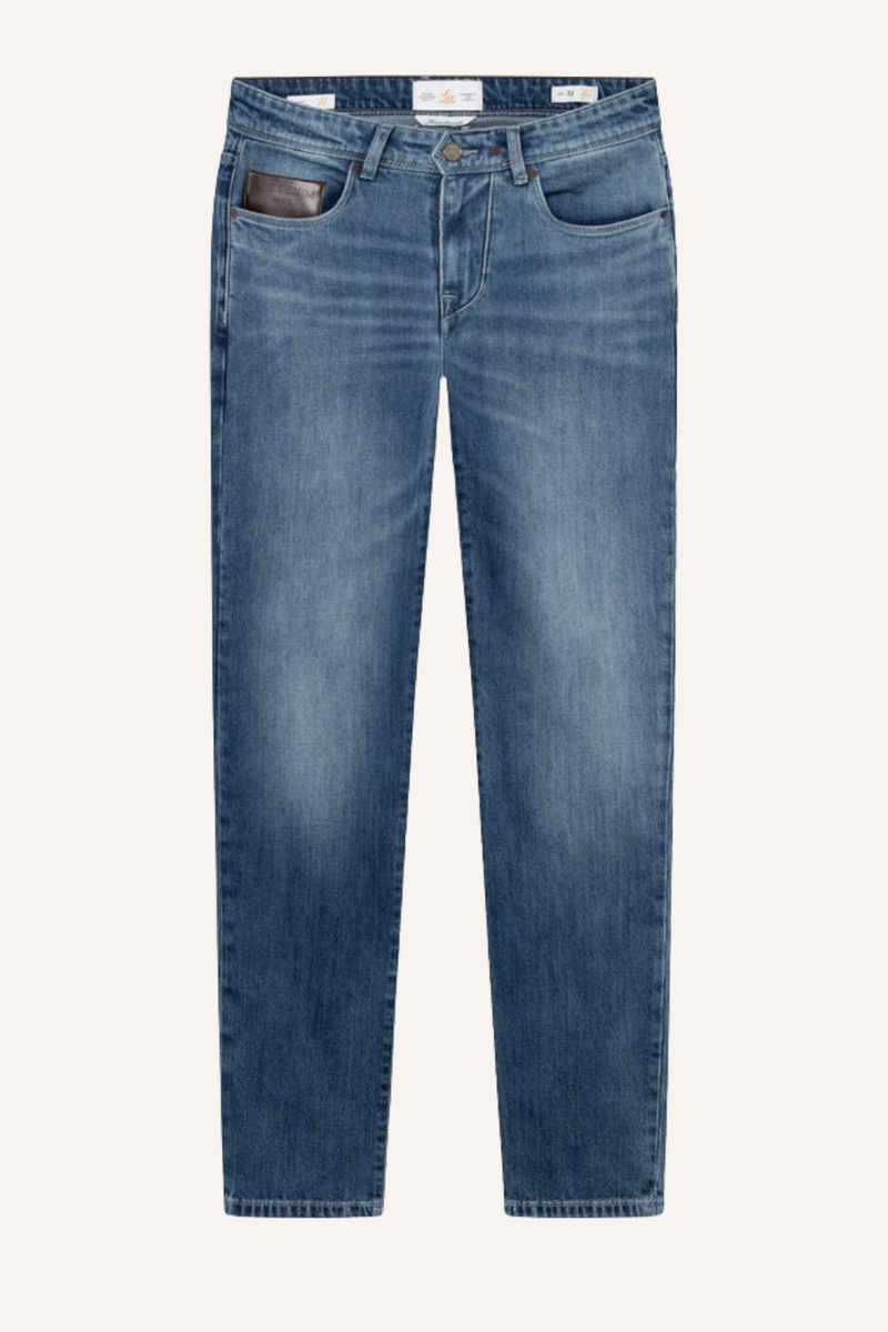 Blaue Jeans mit fünf Taschen, Pop-Art-Taschenfutter, Lederaufnäher mit "Ace Denim Paris"-Signatur und geformtem, geprägtem Metallknopf