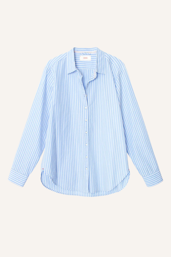 Hellblaue Bluse mit weiß gestreiftem Design "Teller Stripe", spitzem Kragen und Knopfleiste
