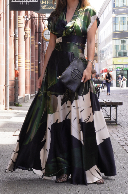 Noelia Maxirock mit Ausdrucksstarkem Tropical-Print