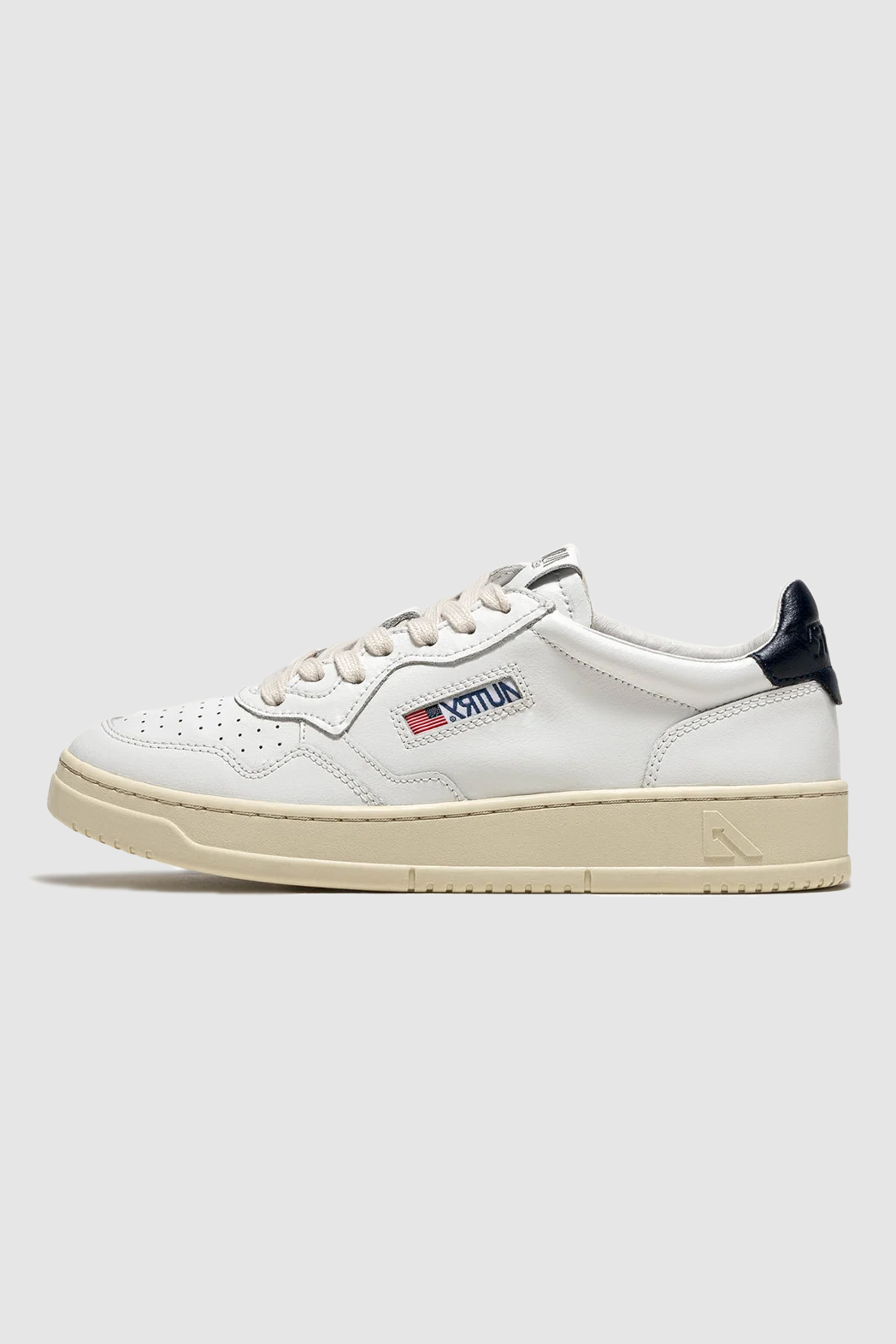 Sneaker Medialist M Low