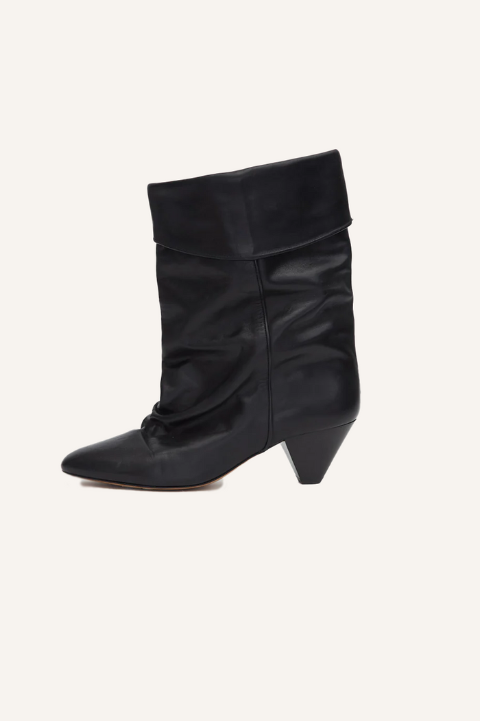 Boots Dalby