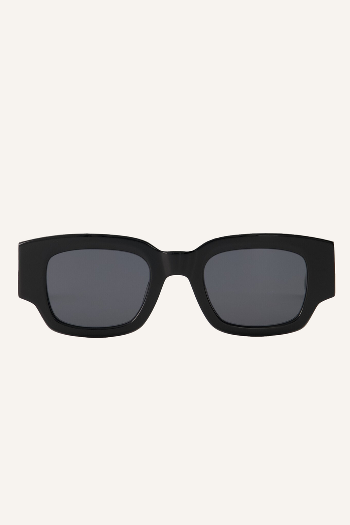 Schwarze Acetat-Sonnenbrille mit rechteckigen Gläsern und metallischen Rändern an den Bügeln