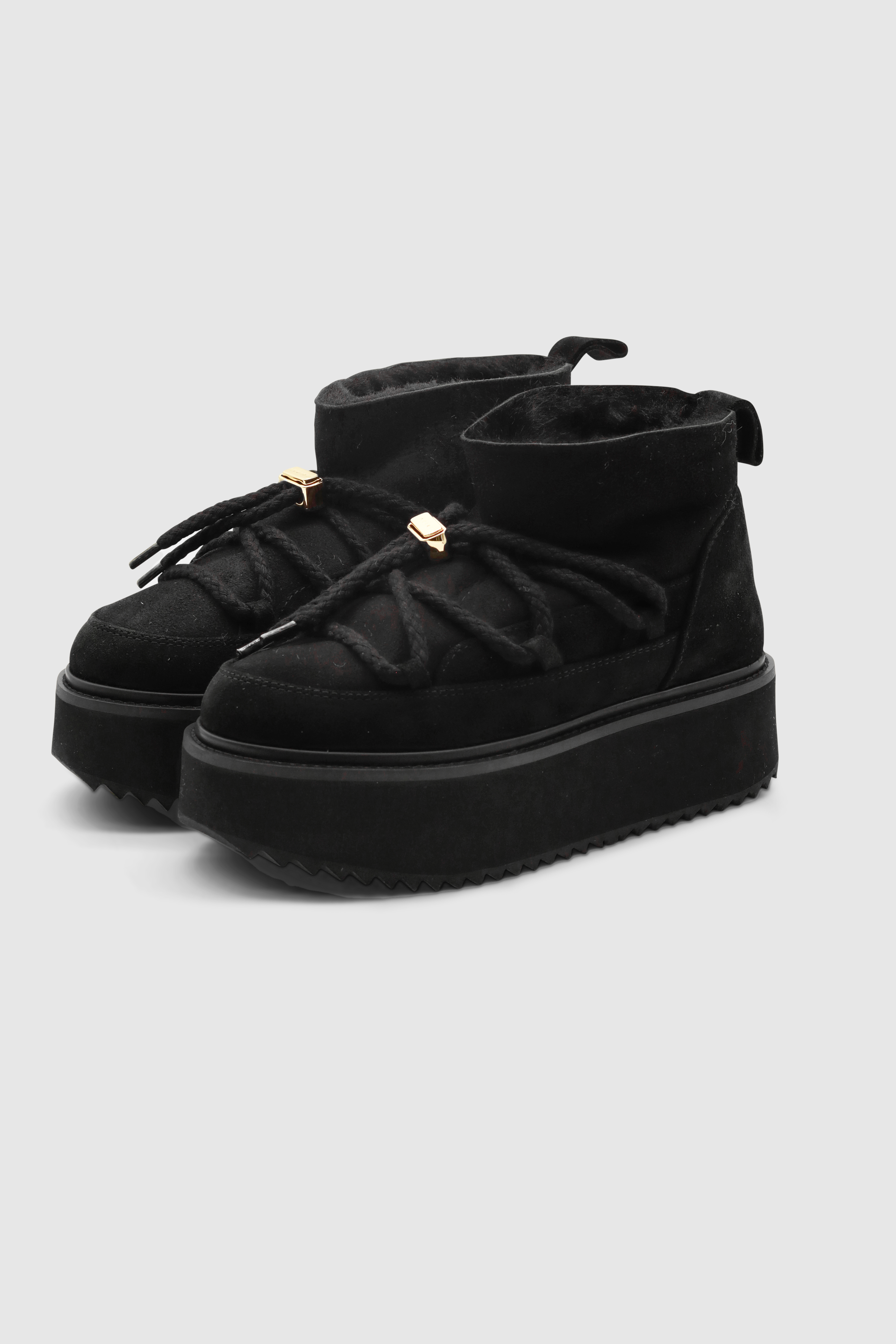 Boots Classic Low Platform