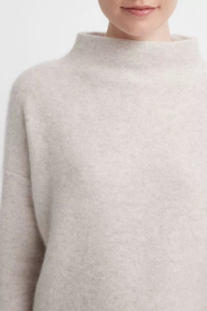 Pullover Boiled Funnel Neck