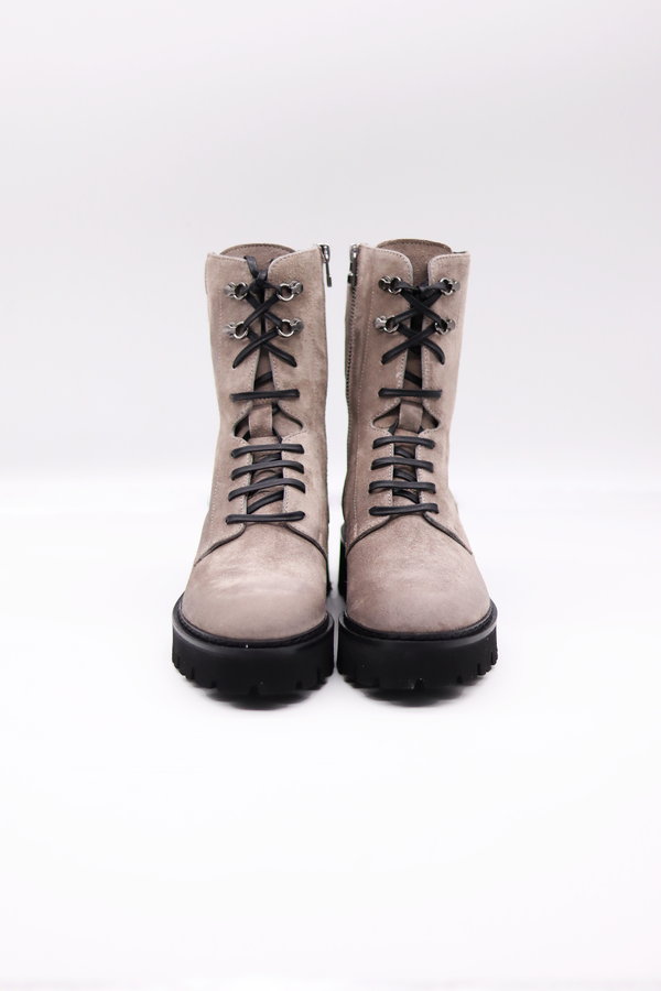 Women's peach cloud boots