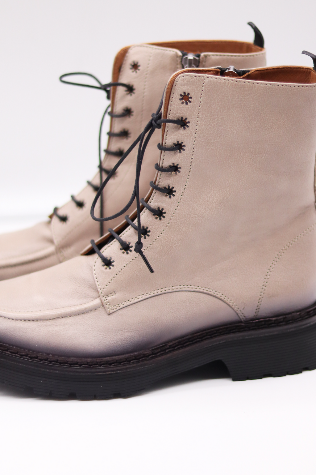 Lace-up boot