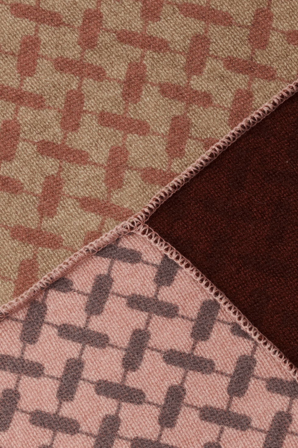 Triangle Patchwork Rose Grey on Camo